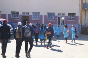 Image à la une de ÉCOLE PRIVÉE NIRINA IVANDRY – Des étudiants et des enseignants demandent une sanction indulgente