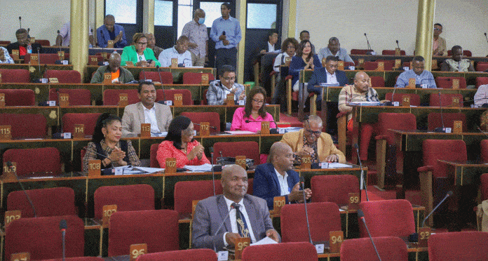Image à la une de Assemblée nationale : Législature marquée par une tension au sein de la majorité 