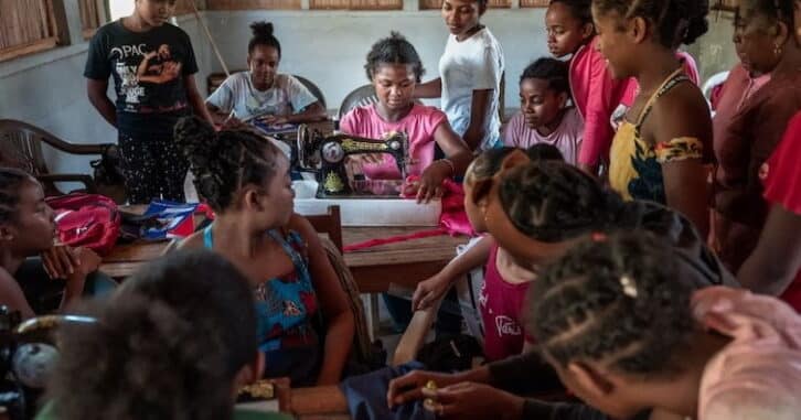Image à la une de Les femmes et les filles malgaches face à des désavantages multiples