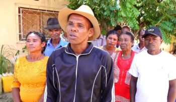 Image à la une de Compensations et relocalisation des tombeaux à Toliara – Les personnes affectées attendent la reprise du processus