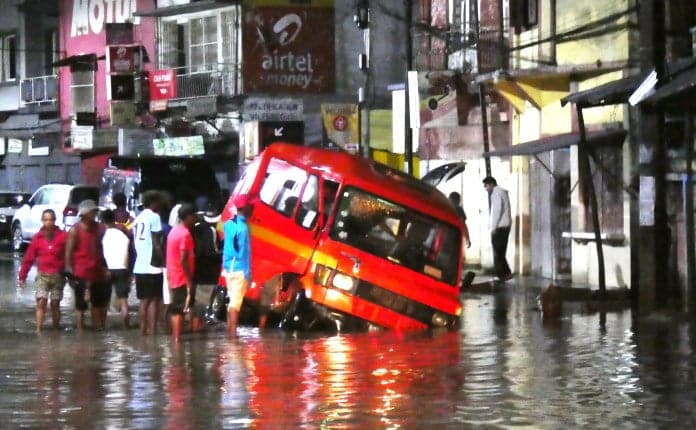 Image à la une de Pluies diluviennes : Plusieurs quartiers de la capitale, Inondés par des eaux insalubres