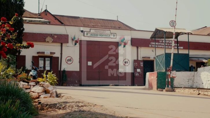 Image à la une de PÊCHE ILLÉGALE DE CONCOMBRE DE MER – 26 personnes en détention préventive à Antanimora