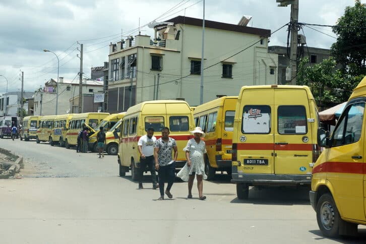 Image à la une de TRANSPORTS EN COMMUN – L’État veut moderniser les taxis-be
