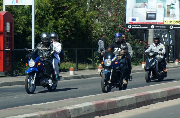 Image à la une de TRANSPORT EN DEUX ROUES – La moto interdite aux moins de cinq ans