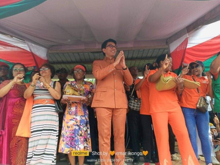 Image à la une de TOURNÉE PRÉSIDENTIELLE – Andry Rajoelina promet la réfection de la route vers Ikongo
