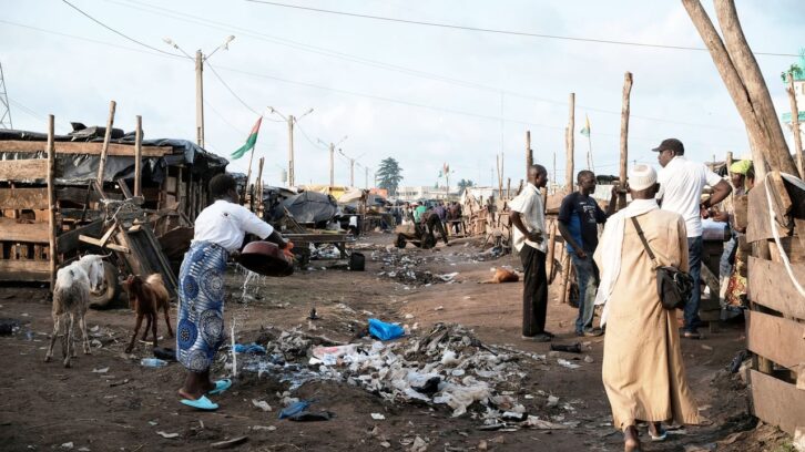 Image à la une de « Il faudra partir d’ici » : en pleine Tabaski, la filière de l’abattage traverse une crise à Abidjan